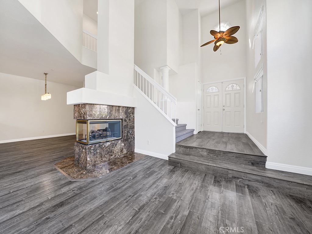 The open floorplan is spacious and features plenty of natural light. - 1031 Via Presa, San Clemente CA 92672 - photo 7