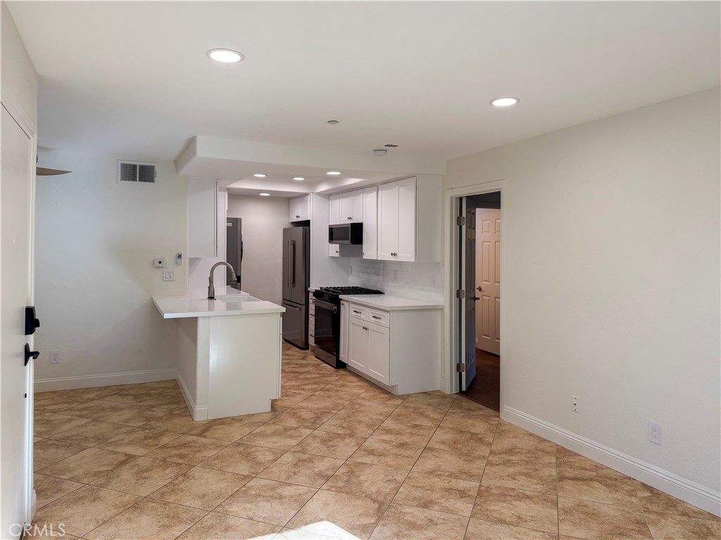 1042 Calle Del Cerro 203, San Clemente CA 92672 - photo 3