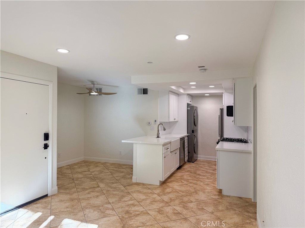 1042 Calle Del Cerro 203, San Clemente CA 92672 - photo 4
