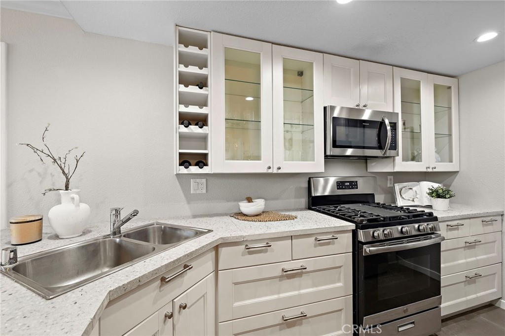 1042 Calle Del Cerro 209, San Clemente CA 92672 - photo 12