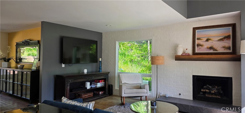 Living Rm with 65" Smart TV, Fireplace, Games - 106 Avenida Mesita, San Clemente CA 92673 - photo 6