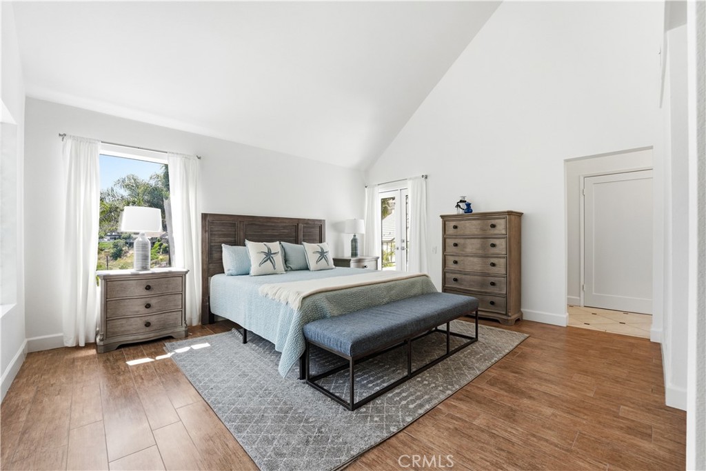 Spacious Large Primary King Bedroom with Golf Course and Hills View - 106 Avenida Mesita, San Clemente CA 92673 - photo 21