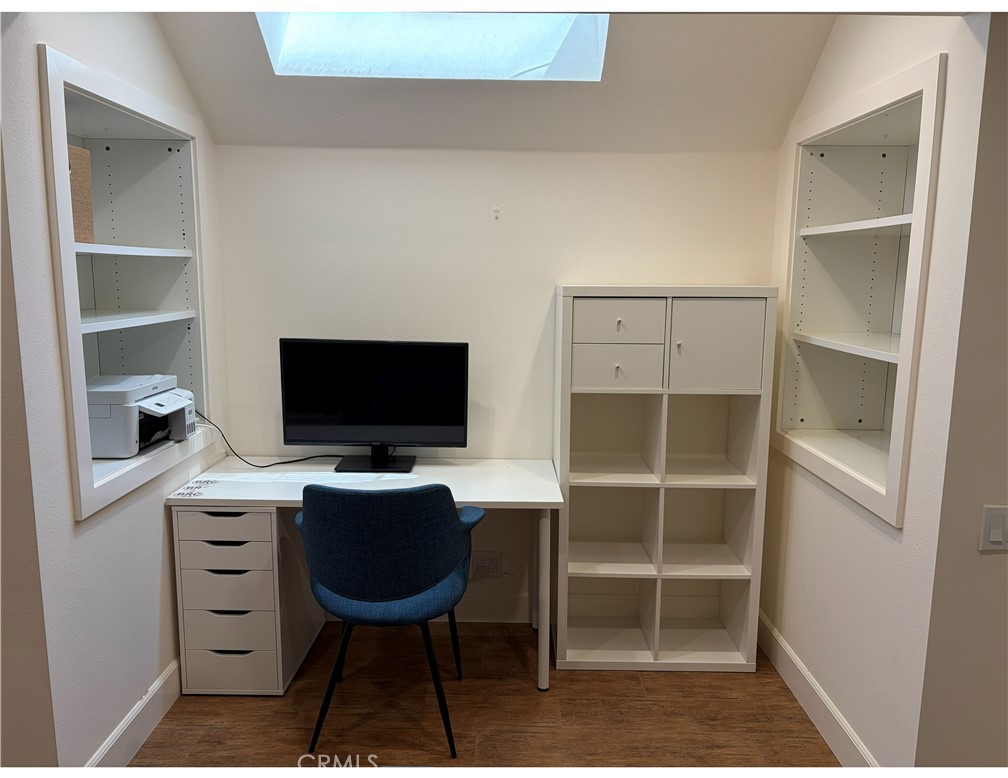 Separate Office with printer, high speed WIFI, and plenty of storage. - 106 Avenida Mesita, San Clemente CA 92673 - photo 29