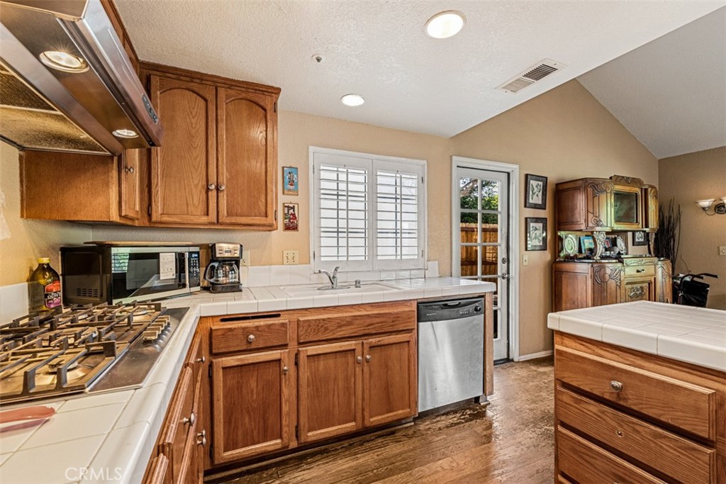 106 Del Gado Road, San Clemente CA 92672 - photo 11