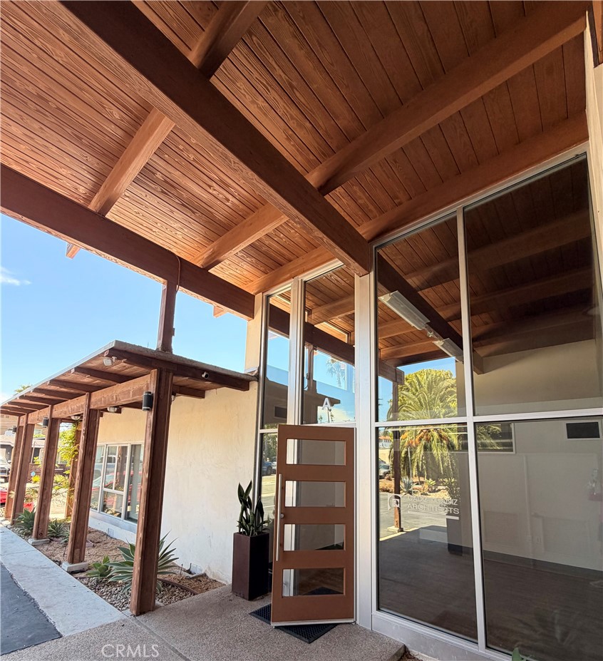 Entrance - 110 W Escalones A, San Clemente CA 92672 - photo 4