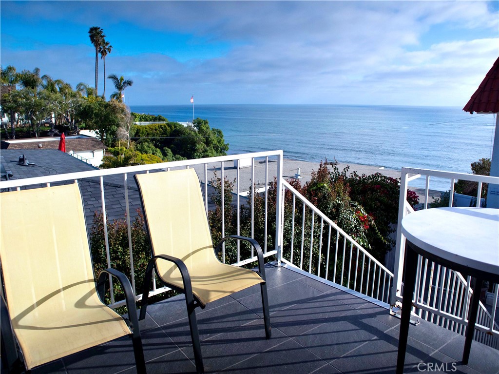 Upstairs landing - 1107 Buena Vista, San Clemente CA 92672 - photo 3