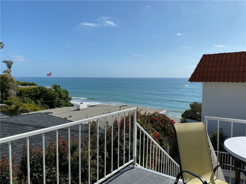 Upstairs landing - 1107 Buena Vista, San Clemente CA 92672 - photo 4