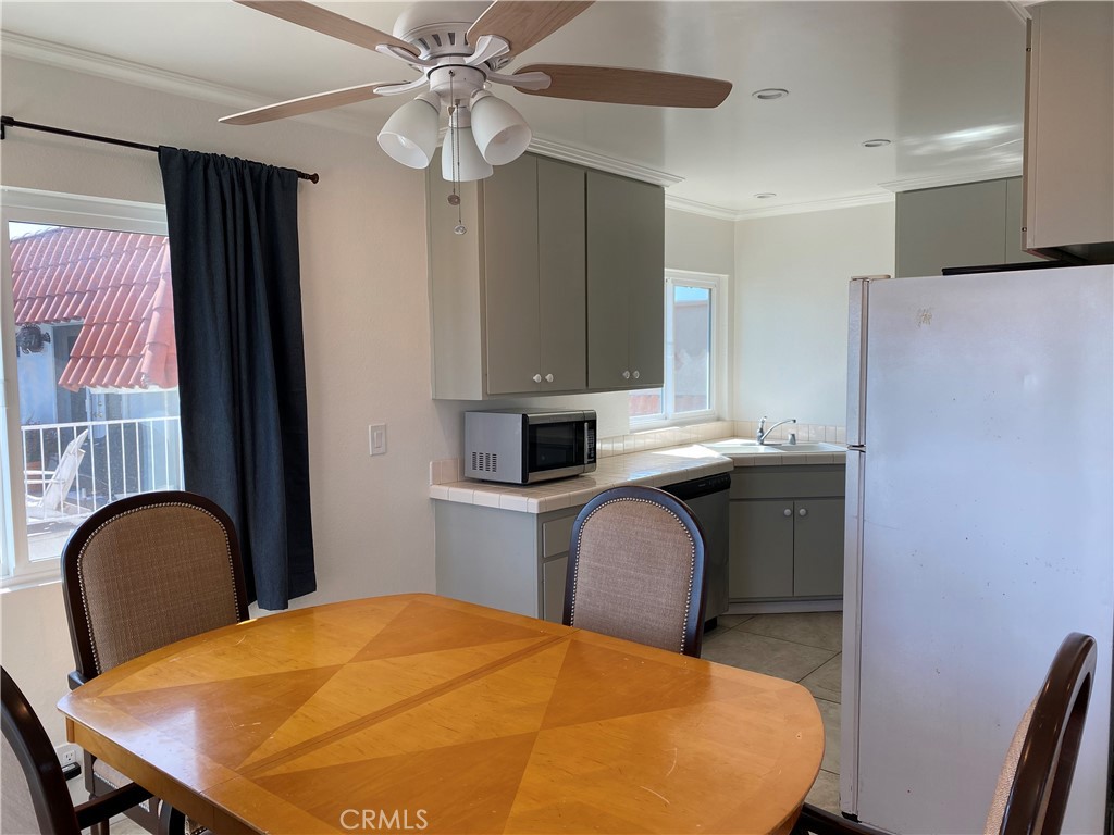 Dining room has slider to patio convient for dining. - 1107 Buena Vista, San Clemente CA 92672 - photo 6