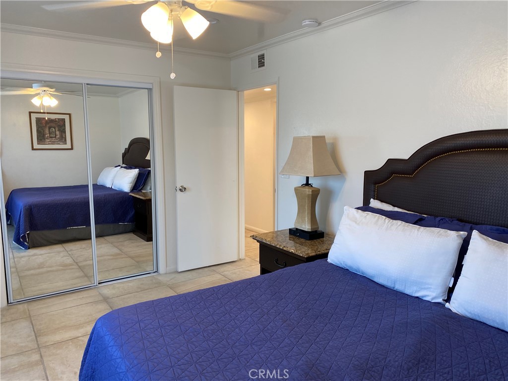 Mirrored wardrobe closets in bedrooms. - 1107 Buena Vista, San Clemente CA 92672 - photo 15