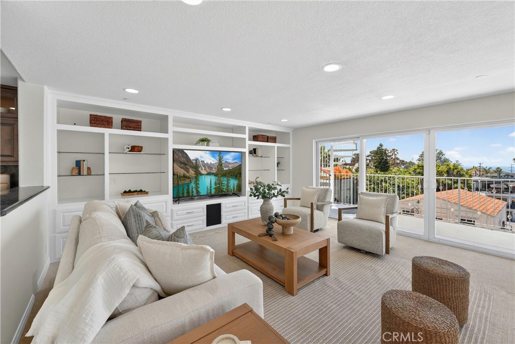 Family Room - 111 Revuelta Court, San Clemente CA 92672 - photo 7
