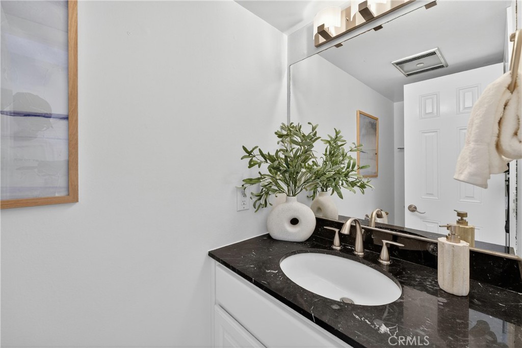 Powder room - main floor - 111 Revuelta Court, San Clemente CA 92672 - photo 18