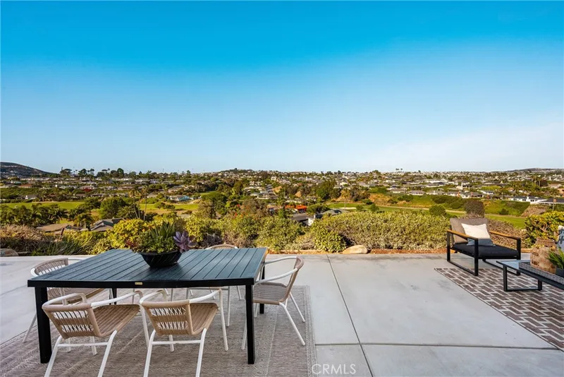 115 Monte Vista 8, San Clemente, CA 92672