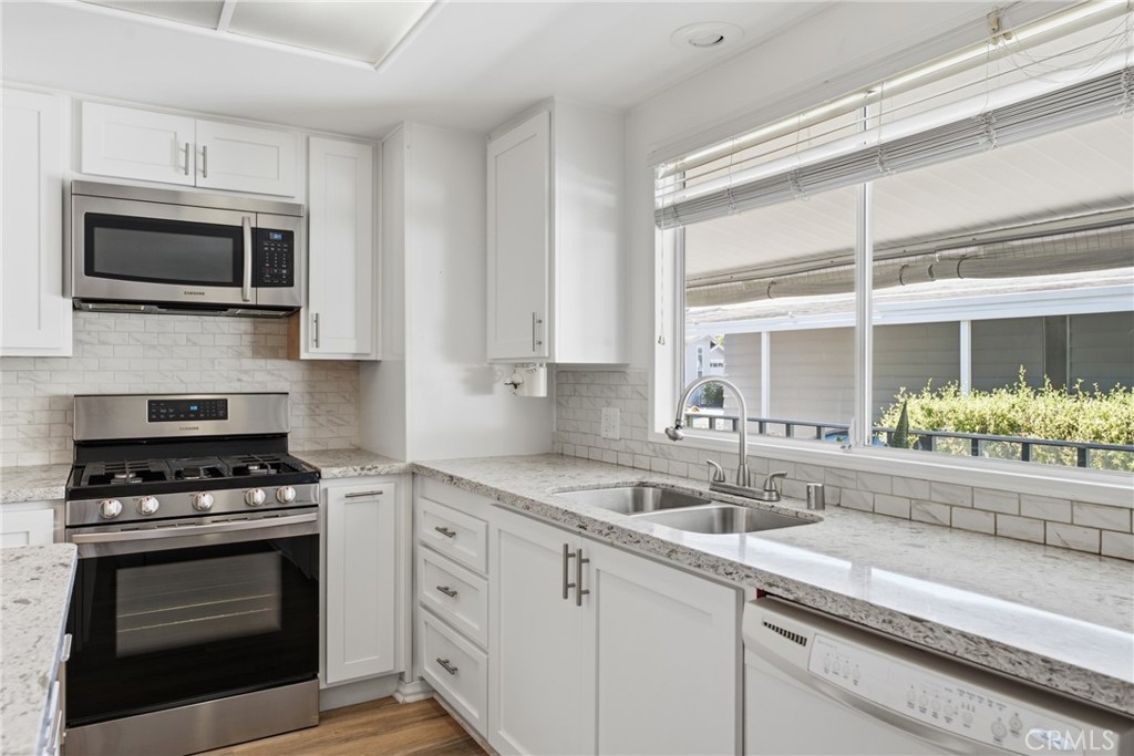 116 Mira Adelante, San Clemente CA 92673 - photo 10