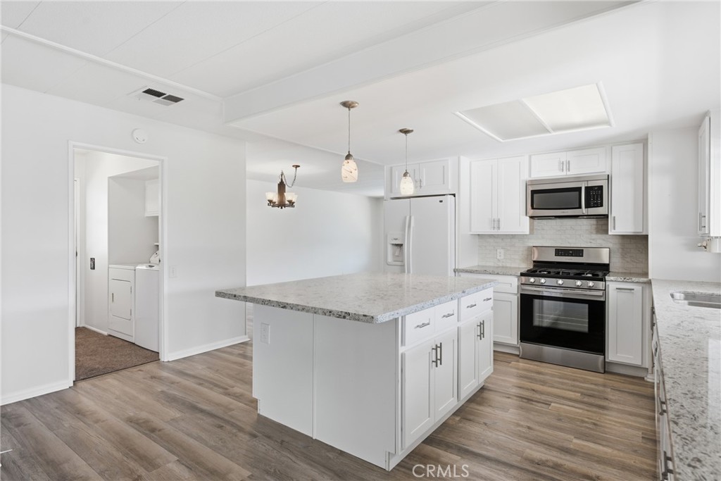 116 Mira Adelante, San Clemente CA 92673 - photo 11