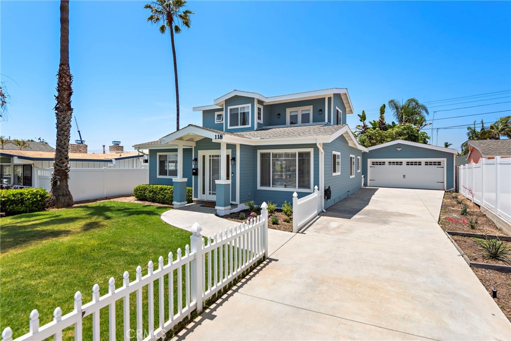 Craftsman style home with coastal charm - 118 W Avenida Santiago, San Clemente CA 92672 - photo 1