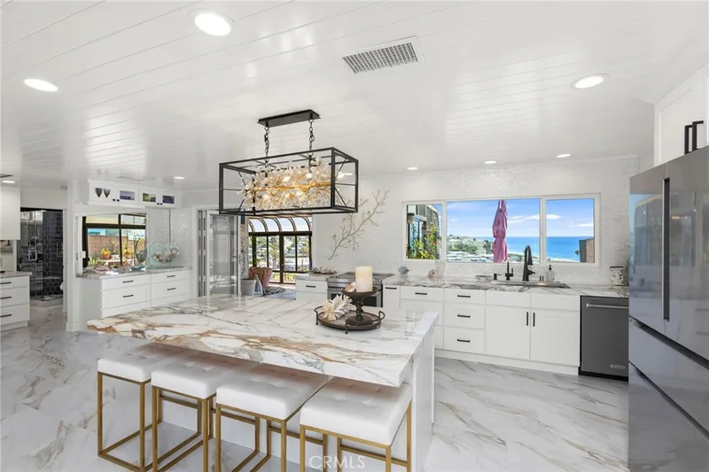 123 Monte Vista 12, San Clemente