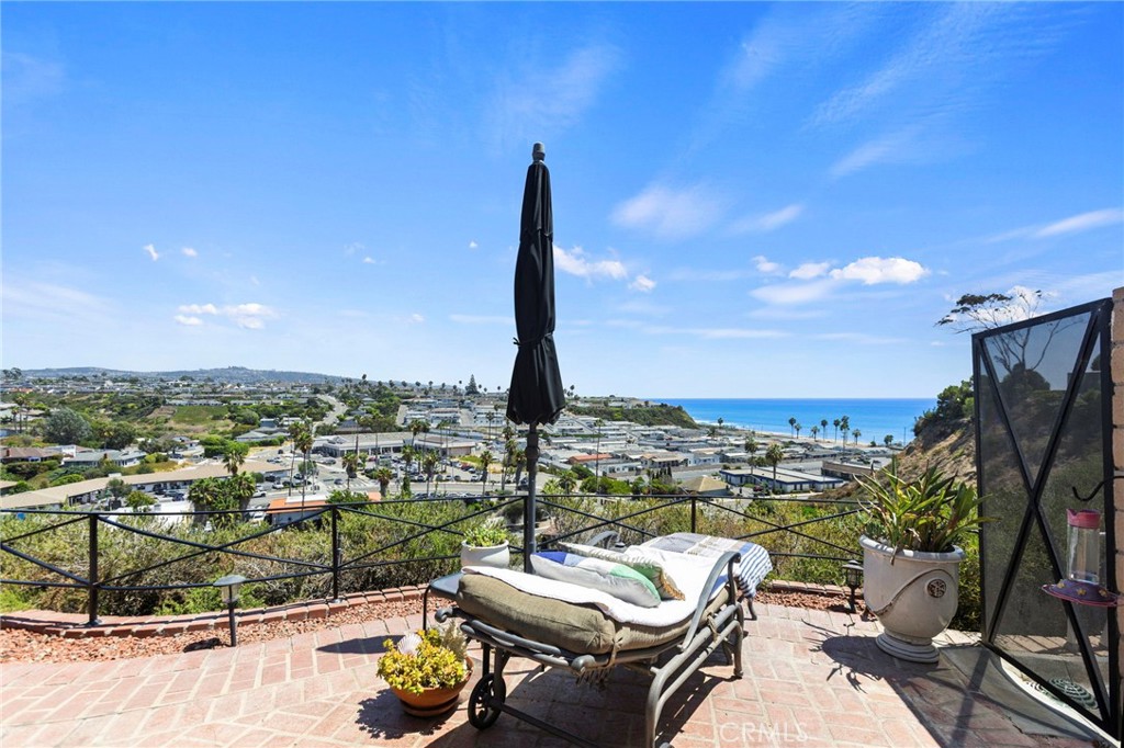 123 Monte Vista 12, San Clemente CA 92672 - photo 11