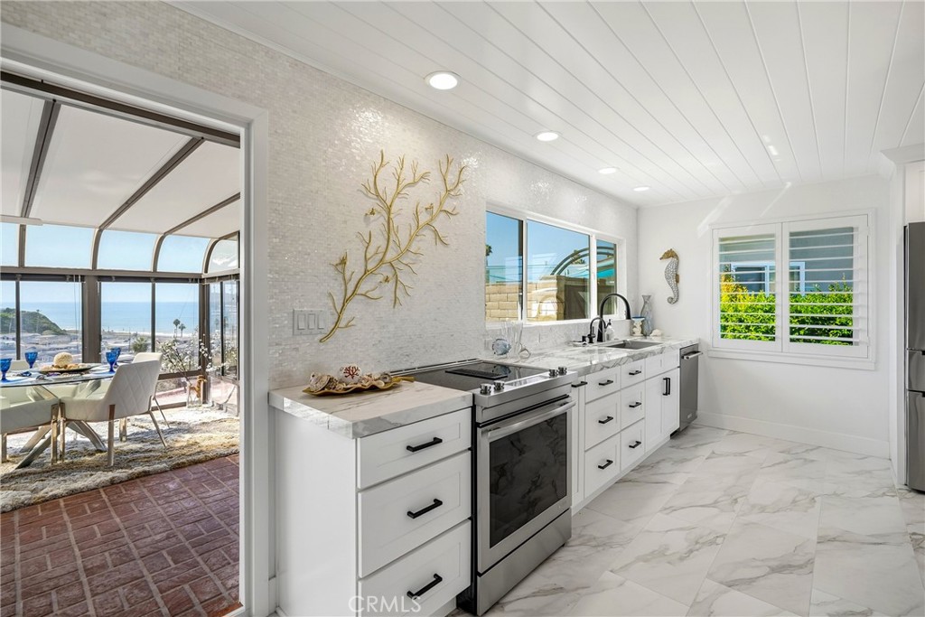 123 Monte Vista 12, San Clemente CA 92672 - photo 23