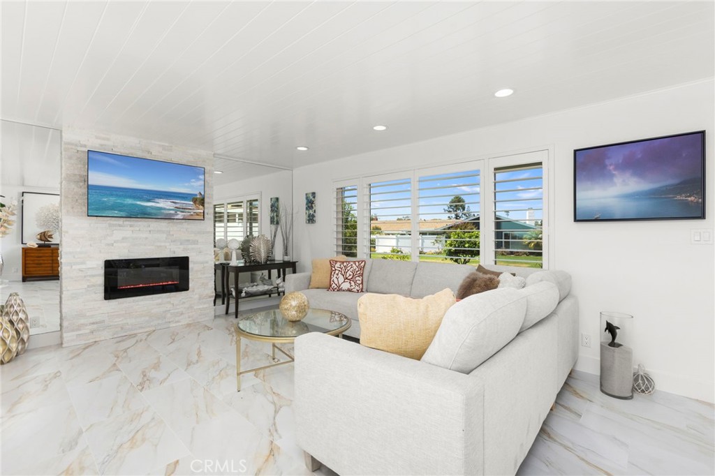123 Monte Vista 12, San Clemente CA 92672 - photo 28