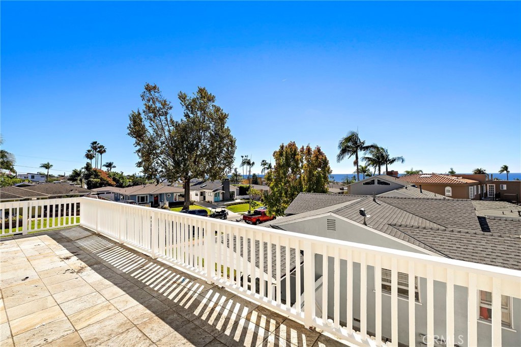 124 W Avenida Santiago, San Clemente CA 92672 - photo 2
