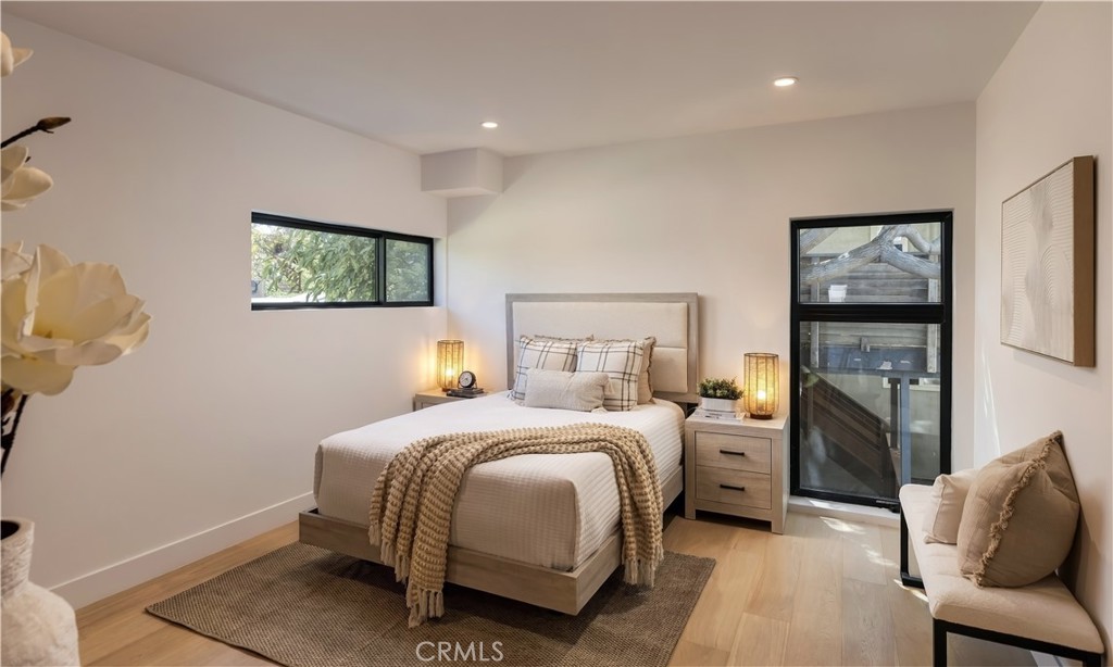 Main-level guest suite: A quiet retreat with clerestory light and garden views. - 126 Calle Redondel, San Clemente CA 92672 - photo 32