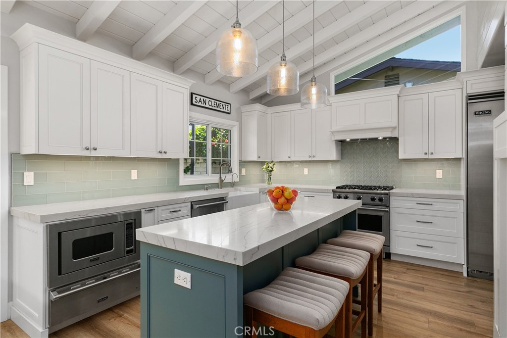 Gourmet Kitchen - 127 West Avenida De Los Lobos Marinos, San Clemente CA 92672 - photo 14