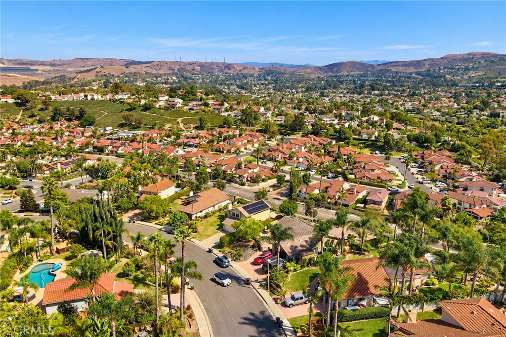 1317 Altura, San Clemente CA 92673 - photo 3