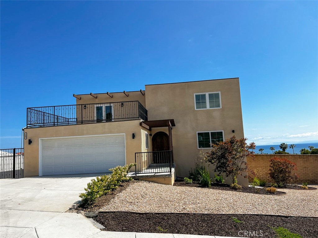 Contemporary Home with 400+ sqft roof top deck. - 143 N La Esperanza, San Clemente CA 92672 - photo 1
