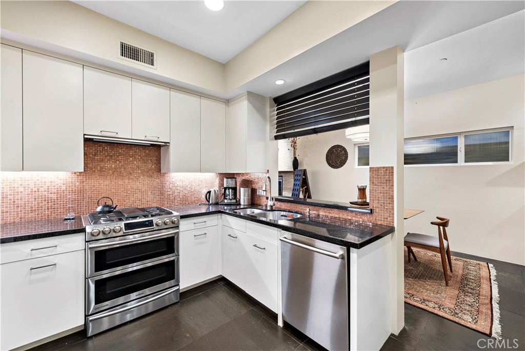 147 W Avenida Cadiz, San Clemente CA 92672 - photo 10