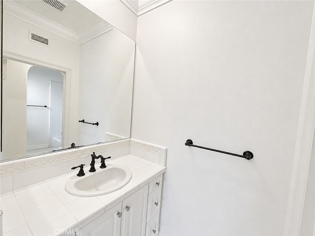 the second guest room's restroom - 15 Corte Cabrito, San Clemente CA 92673 - photo 53