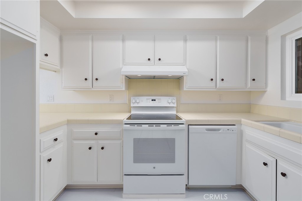 1507 Buena Vista, San Clemente CA 92672 - photo 19