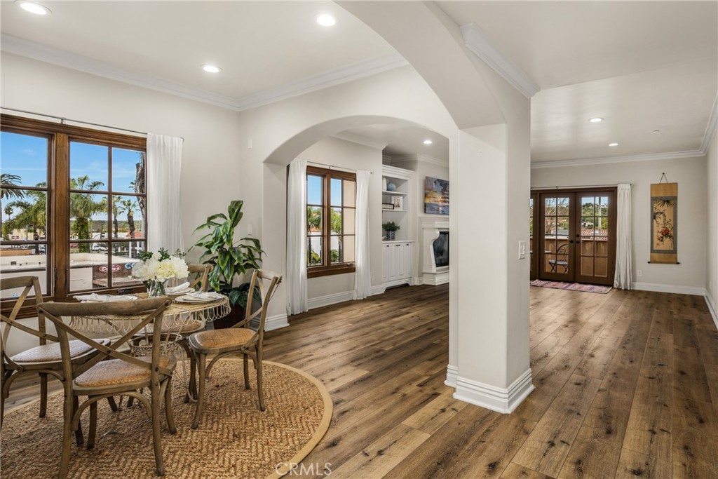 Beautiful interior - 1520 N El Camino Real 10, San Clemente CA 92672 - photo 5