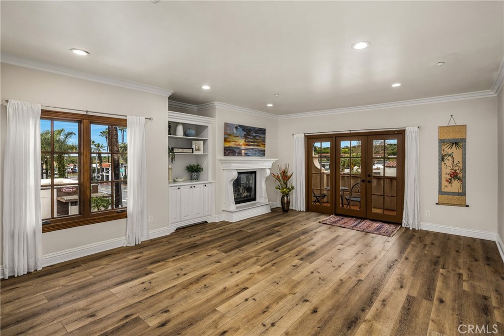 Vinyl wood plank flooring - 1520 N El Camino Real 10, San Clemente CA 92672 - photo 6