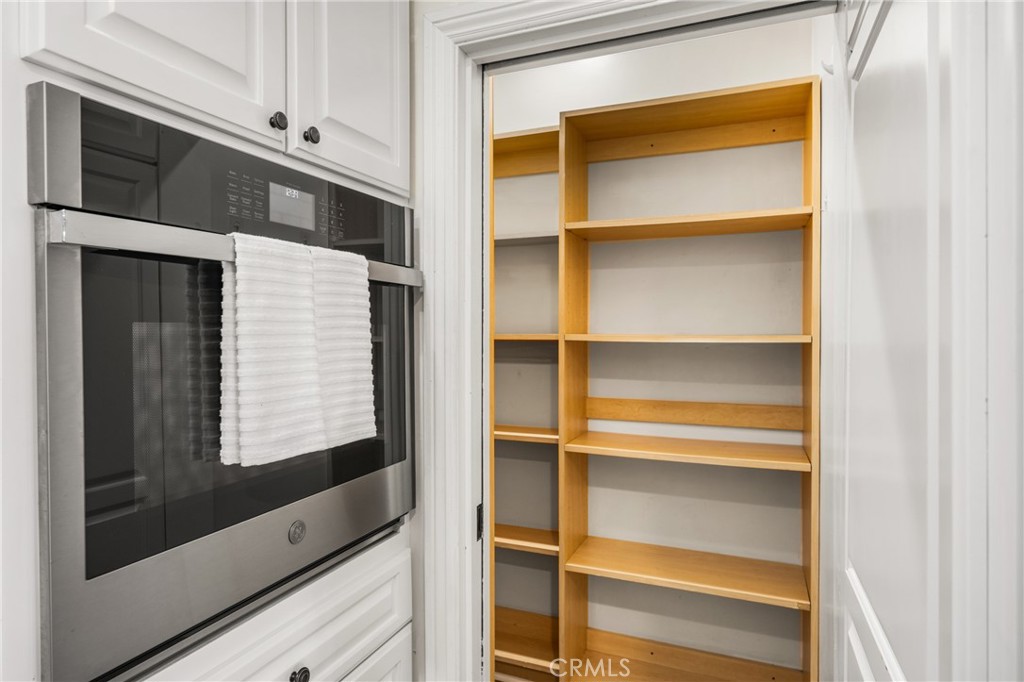 Walk in pantry closet - 1520 N El Camino Real 10, San Clemente CA 92672 - photo 15