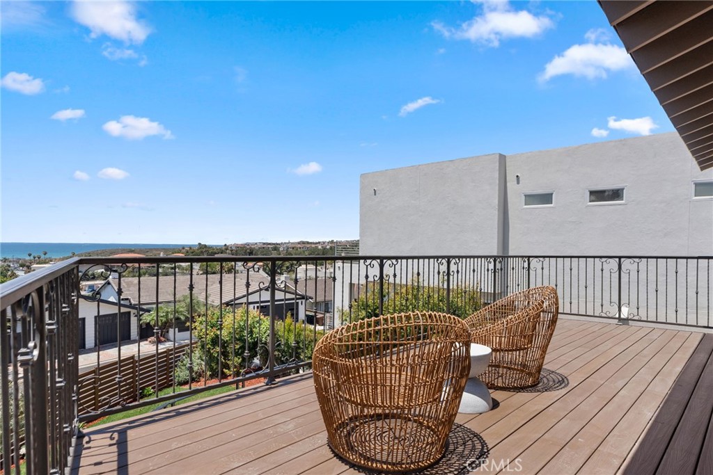 153 Calle Redondel, San Clemente CA 92672 - photo 6
