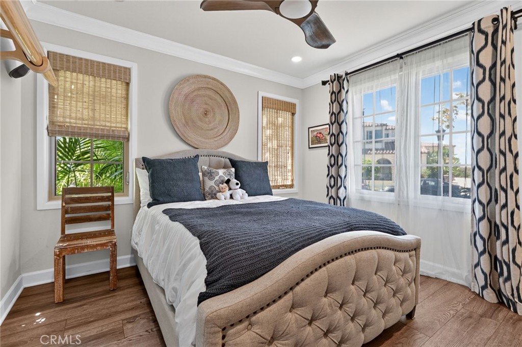 Main floor bedroom with full bath/walk-in shower - 154 Via Galicia, San Clemente CA 92672 - photo 34