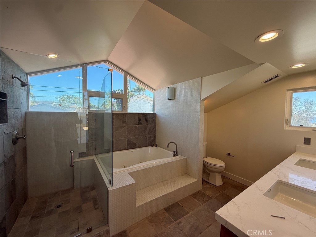 Primary Bathroom - 159 W Avenida Alessandro, San Clemente CA 92672 - photo 5
