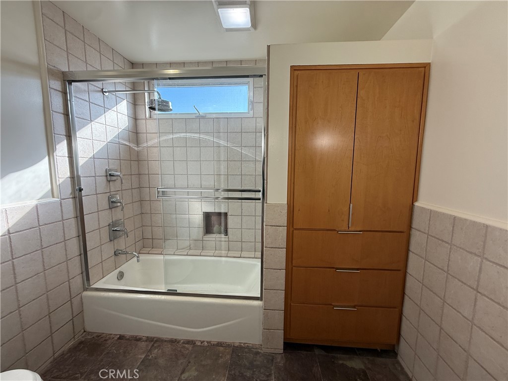 Downstairs Hall Bath - 159 W Avenida Alessandro, San Clemente CA 92672 - photo 18