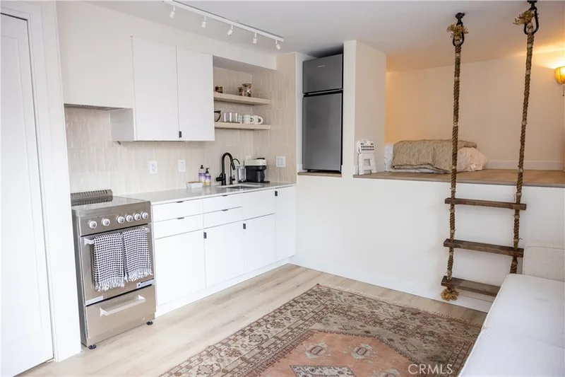 160 Avenida Florencia C, San Clemente
