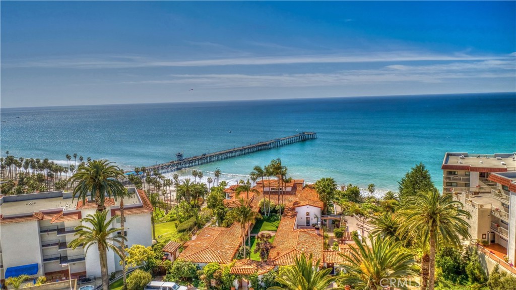 Moments from San Clemente Pier - Dining - 1609 Vista Luna, San Clemente CA 92673 - photo 28