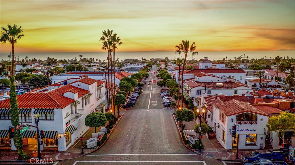 Downtown Del Mar Boutiques - Restaurants - Wine Bars - 1609 Vista Luna, San Clemente CA 92673 - photo 30