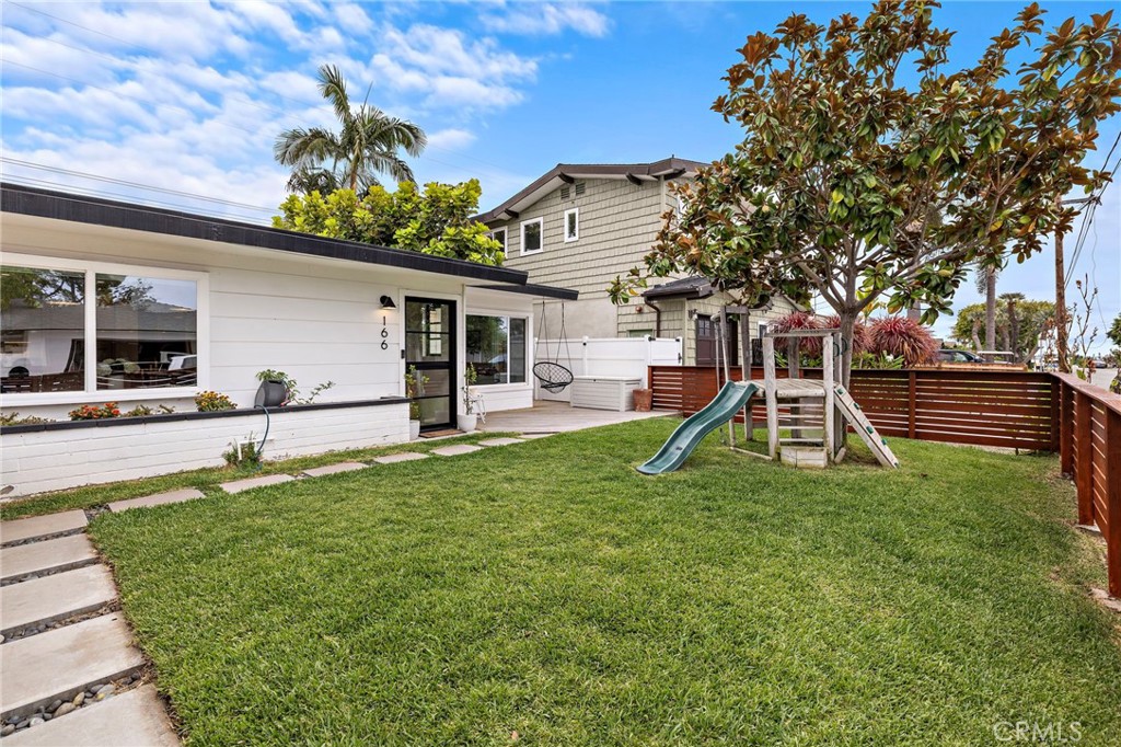 Front Yard - 166 Avenida Santa Margarita, San Clemente CA 92672 - photo 3
