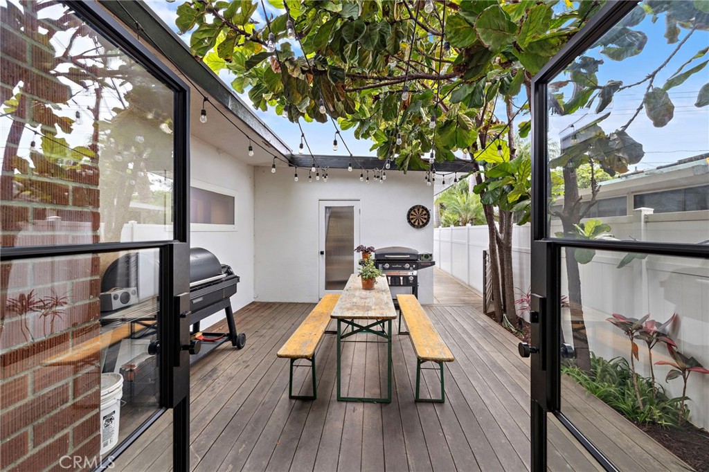 Courtyard - 166 Avenida Santa Margarita, San Clemente CA 92672 - photo 17