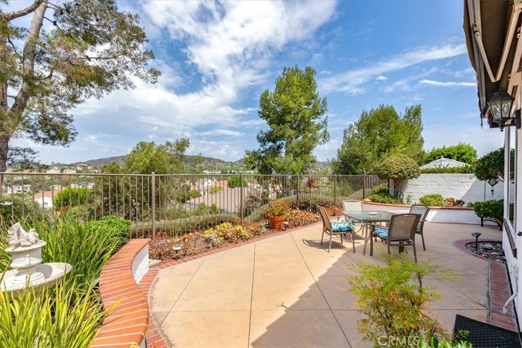 17 Corte Pinturas, San Clemente CA 92673 - photo 2