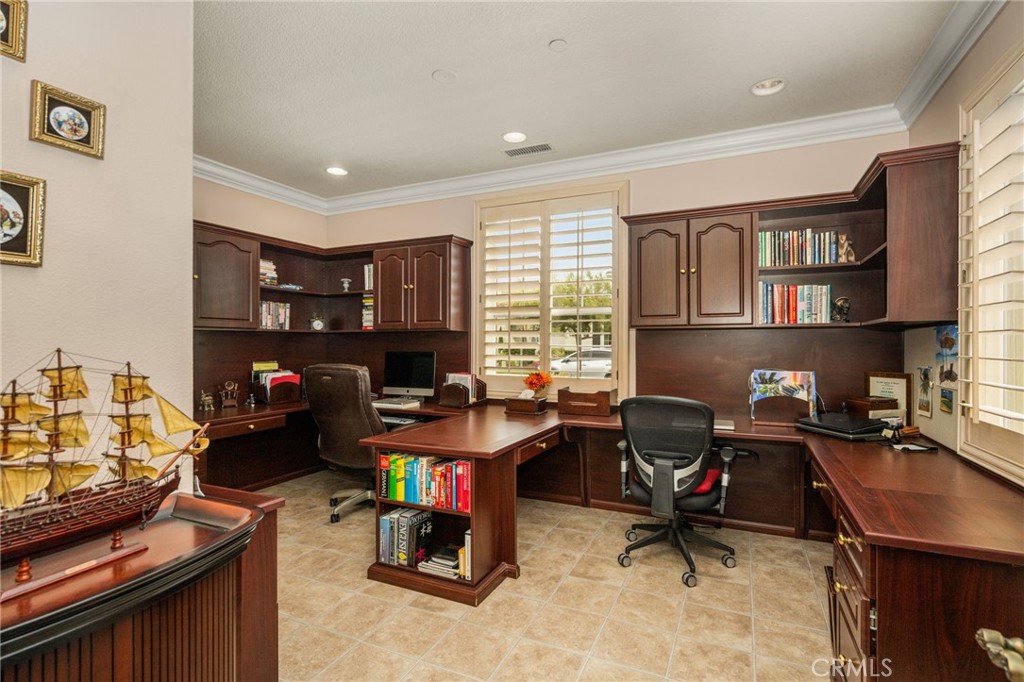 Large Office - 17 Corte Rivera, San Clemente CA 92673 - photo 16