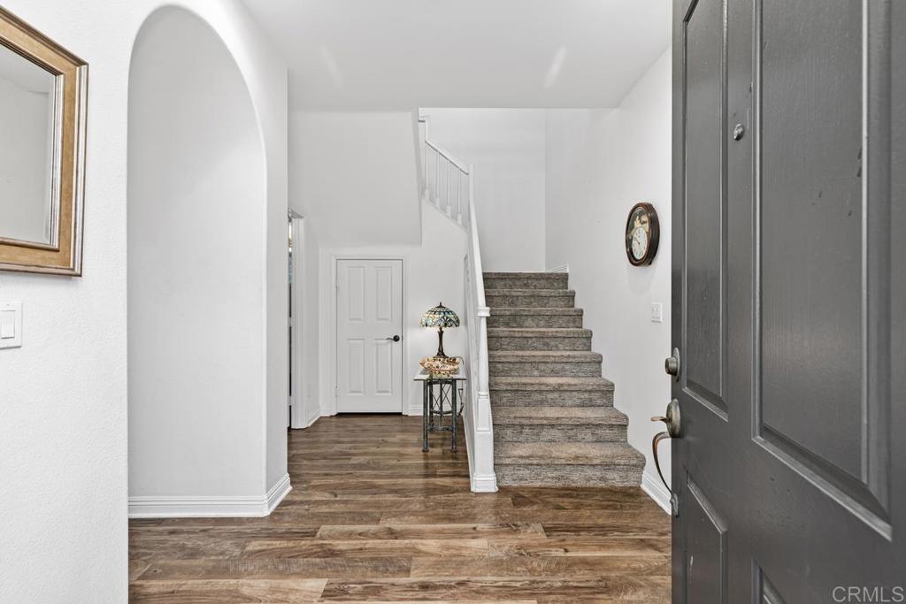 Entry - 170 Paseo Vista, San Clemente CA 92673 - photo 5
