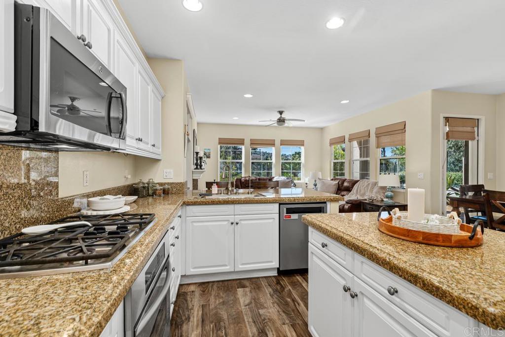 Kitchen - 170 Paseo Vista, San Clemente CA 92673 - photo 10