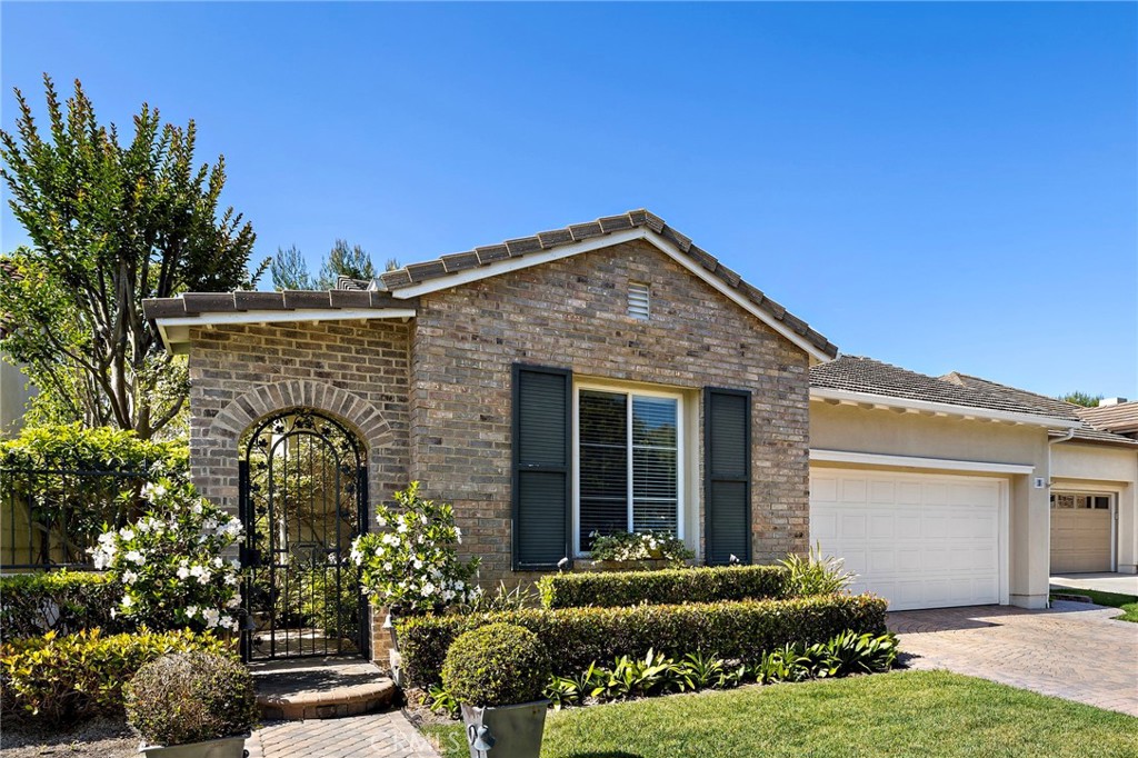 18 Camino Botero, San Clemente CA 92673 - photo 1