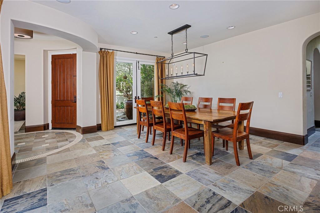 Formal dining room is entered from rotunda foyer - 18 Via Alcamo, San Clemente CA 92673 - photo 7