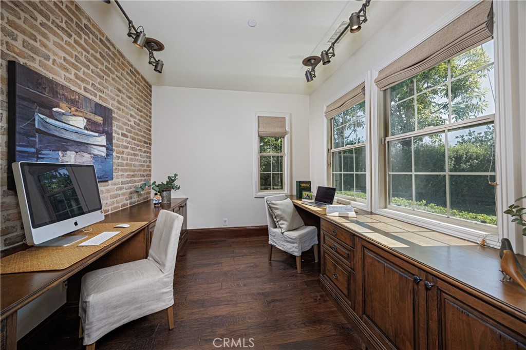 This office space is located through the downstairs primary suite, offering absolute quiet and privacy. - 18 Via Alcamo, San Clemente CA 92673 - photo 14